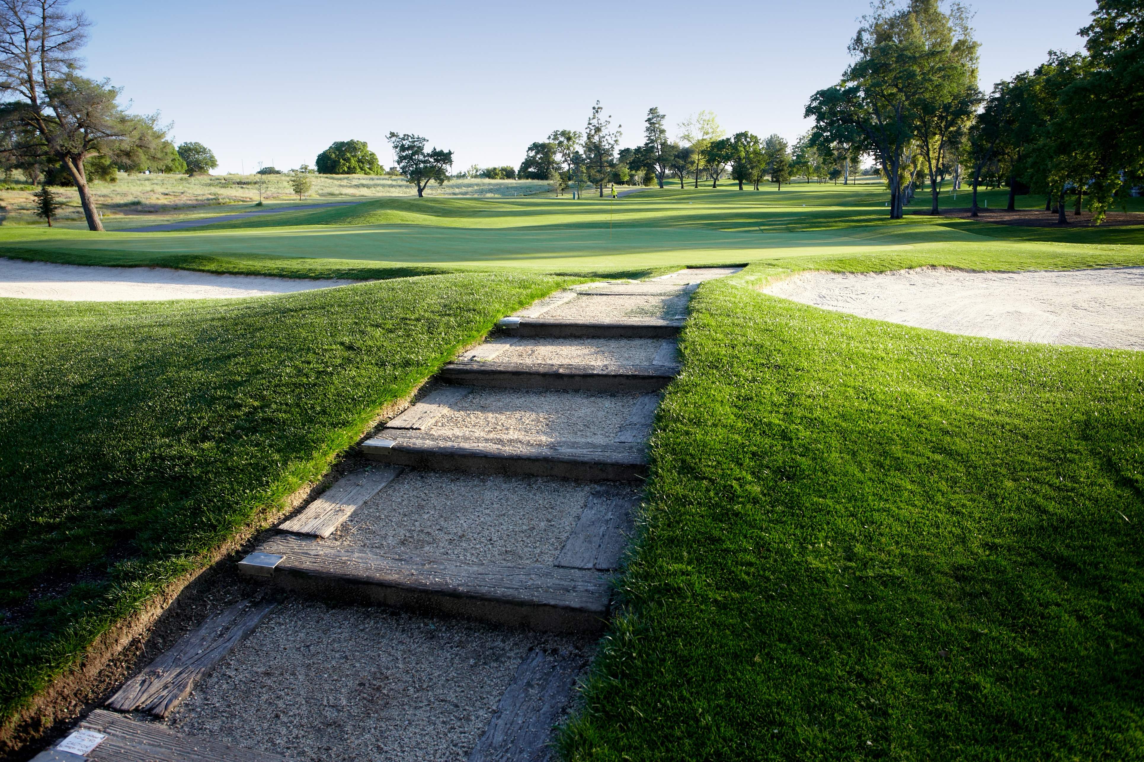 Golf clubhouse placeholder image 3